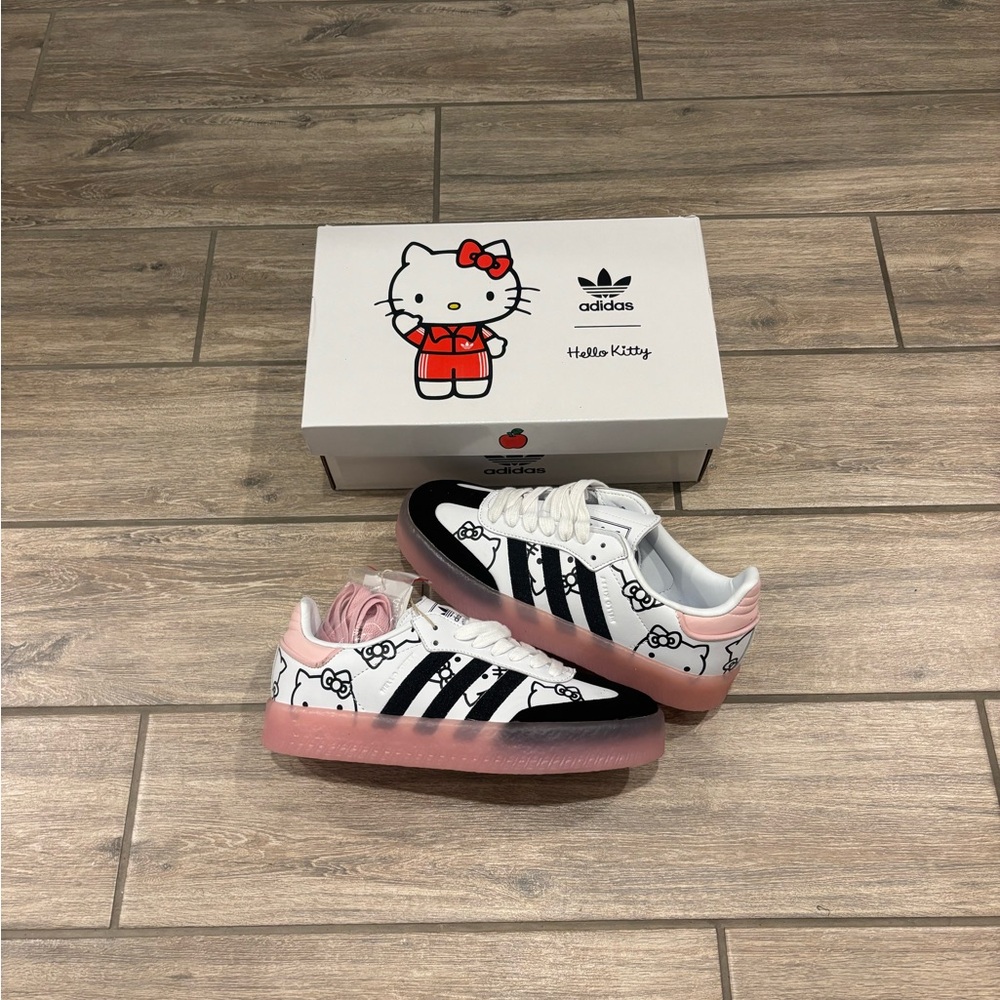 Adidas Samba x Hello Kitty - Picture 1 of 5
